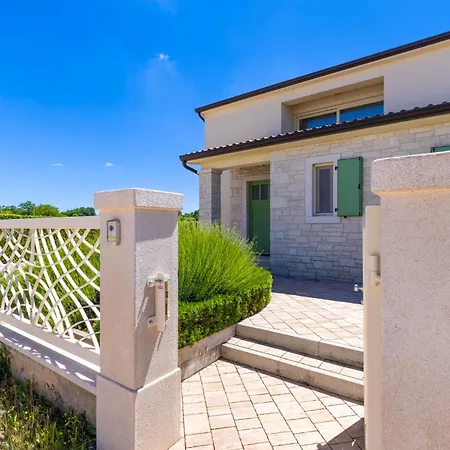 Dionis With Heated Pool & Grill Villa *