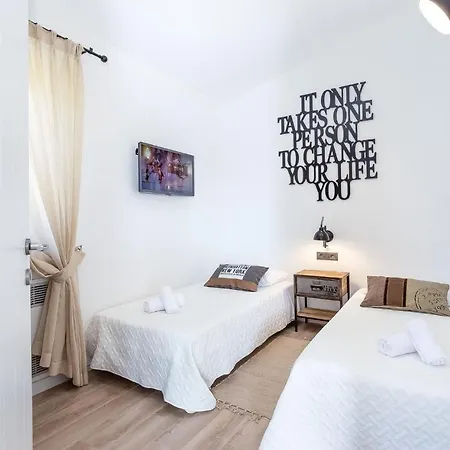 Dionis With Heated Pool & Grill Kaštelir