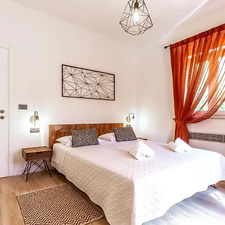 Dionis With Heated Pool & Grill Kaštelir