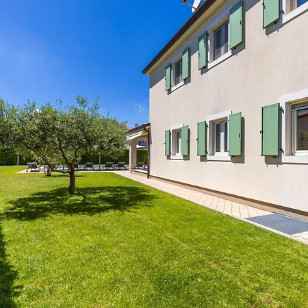 Dionis With Heated Pool & Grill Villa