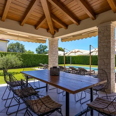 Villa Dionis *