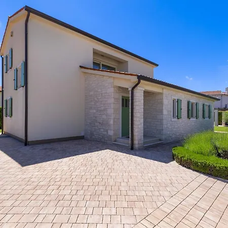 Dionis With Heated Pool & Grill *