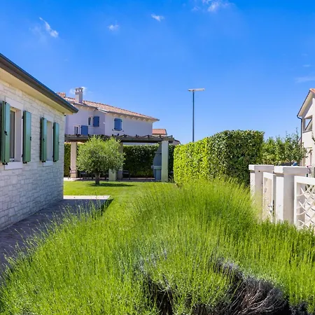 Villa Dionis With Heated Pool & Grill