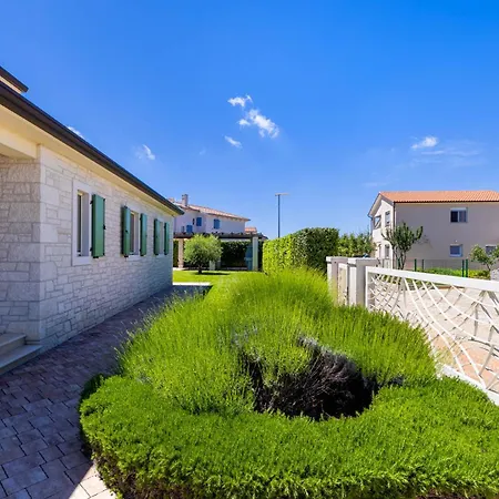 Dionis With Heated Pool & Grill Villa