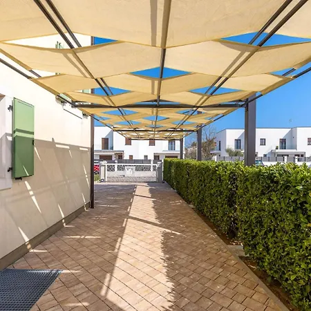 Villa Dionis Kastelir