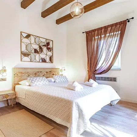 Villa Dionis With Heated Pool & Grill