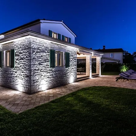 Dionis With Heated Pool & Grill *