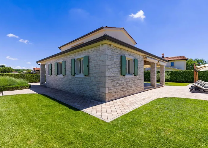 Vila Dionis Kastelir