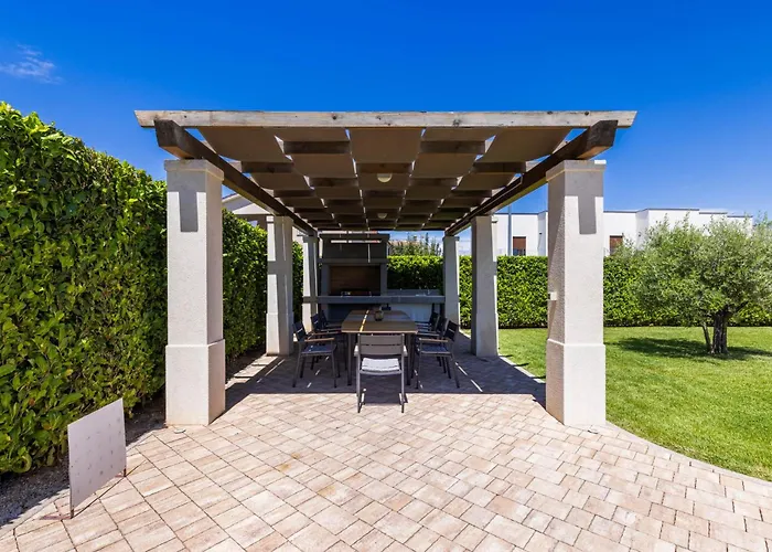 Vila Dionis Kastelir