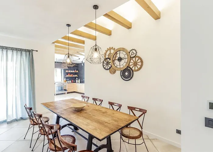 Βίλα Dionis Kaštelir