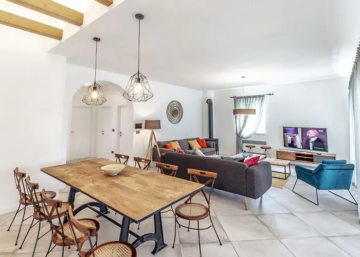 Villa Dionis Kaštelir